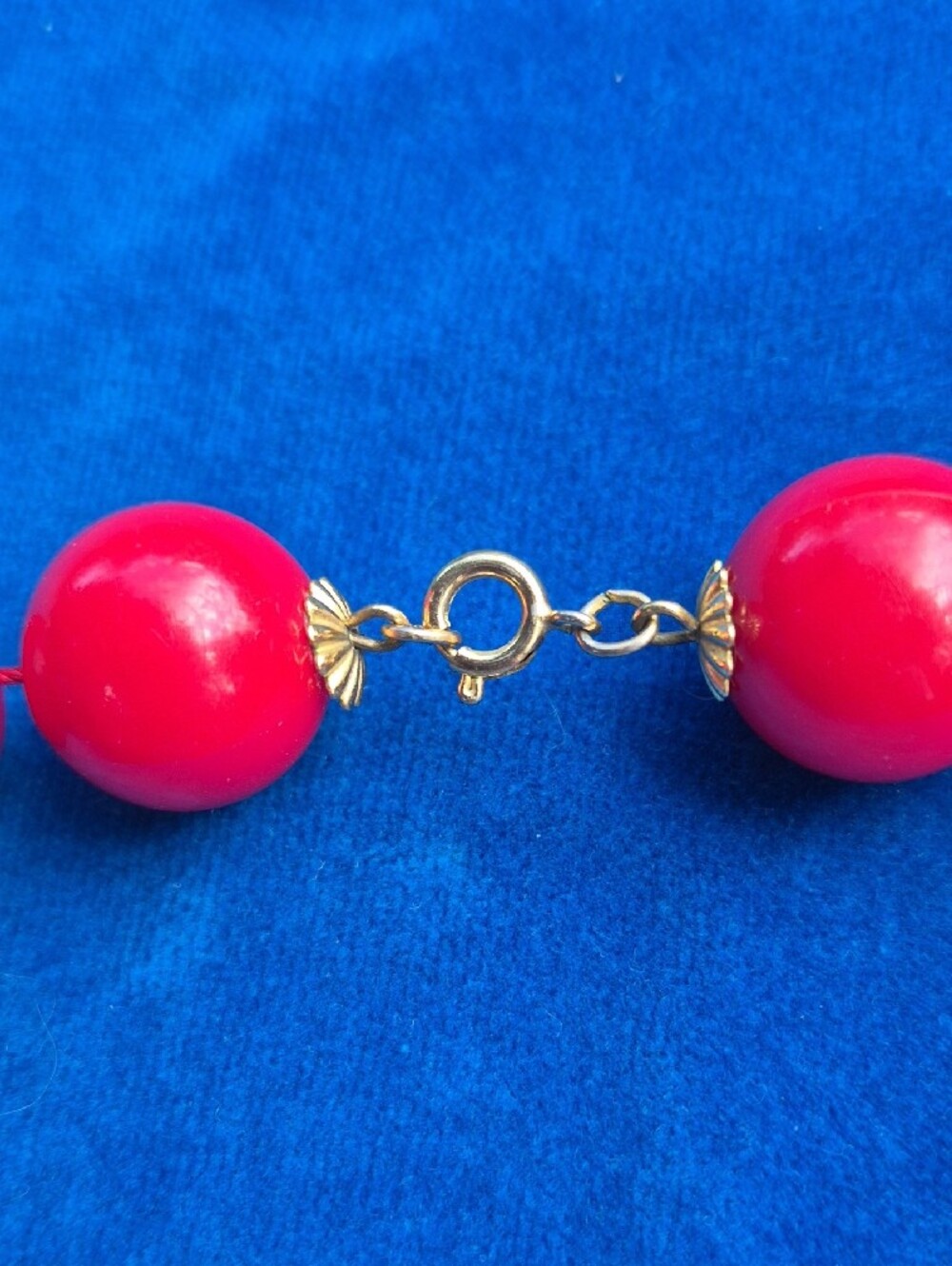 Red Statement Bead Necklace - Picture 4 of 6